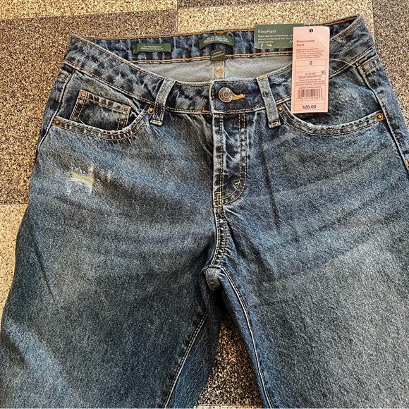 NWT Wild Fable Women's Easy Rigid Low Rise Boot Cut Jeans- Medium Wash Size 2 - Picture 4 of 10